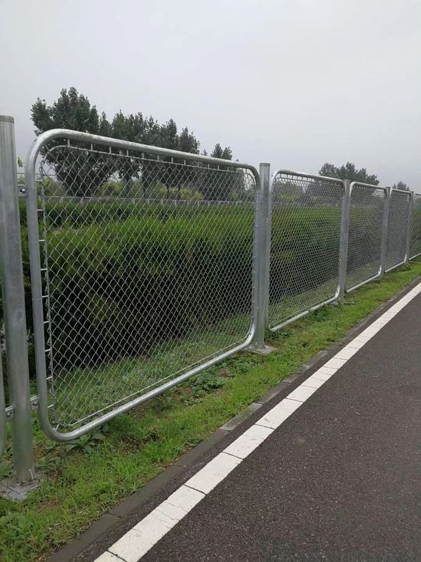 60mm X 60mm Mesh Size Metal Chain Link Fencing